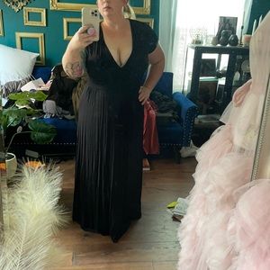 Agnes and Dora Spencer’s dress